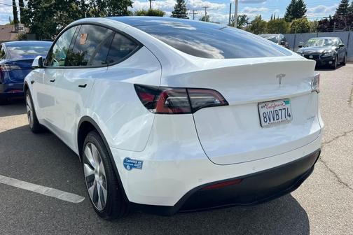 Pearl White Multi-Coat 2021 Tesla Model Y Long Range Dual Motor All-Wheel Drive