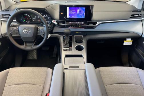 Ruby Flare Pearl 2026 Toyota Sienna LE