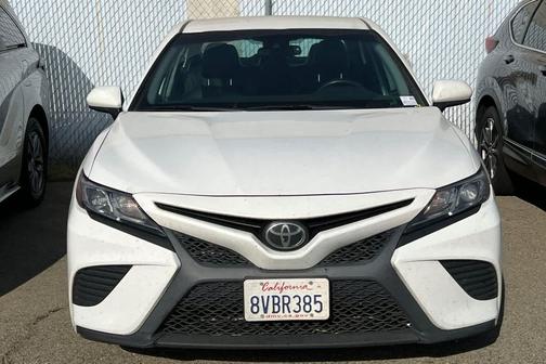 2020 Toyota Camry SE