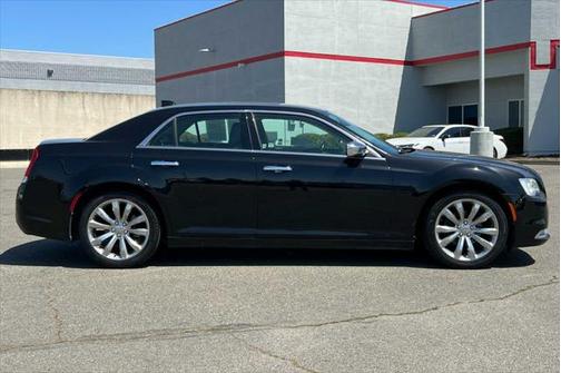 2018 Chrysler 300 Limited
