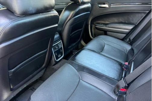 2018 Chrysler 300 Limited