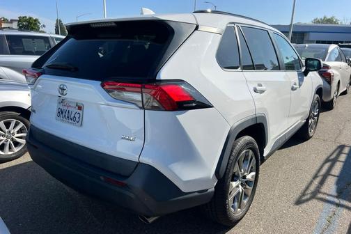 Super White 2019 Toyota RAV4 XLE Premium