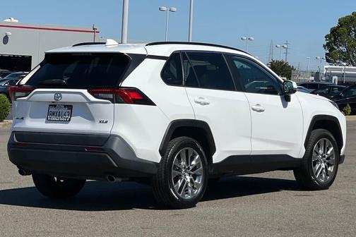 Super White 2019 Toyota RAV4 XLE Premium