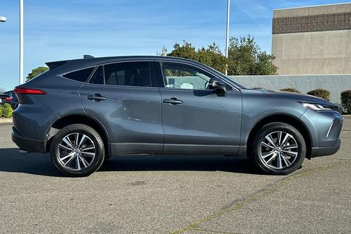 2023 Toyota Venza LE