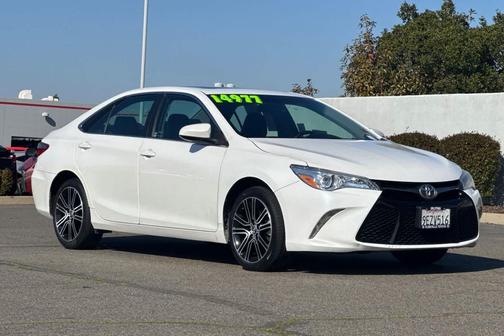 2016 Toyota Camry SE