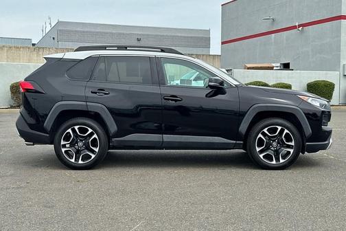 Midnight Black/Ice Edge Roof 2019 Toyota RAV4 Adventure
