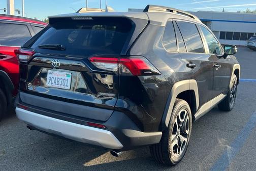 Midnight Black/Ice Edge Roof 2019 Toyota RAV4 Adventure