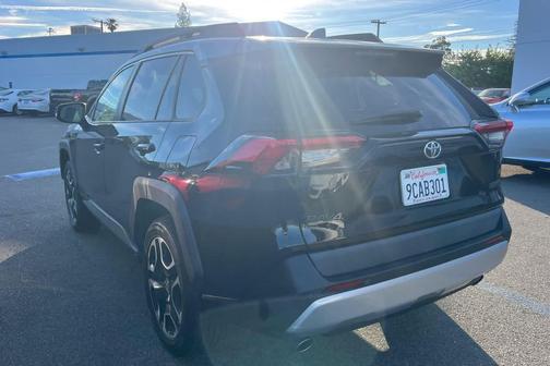 Midnight Black/Ice Edge Roof 2019 Toyota RAV4 Adventure