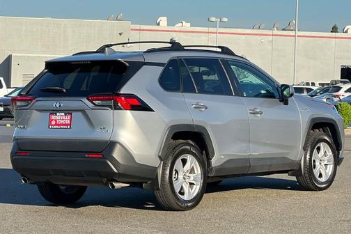 2020 Toyota RAV4 Hybrid LE