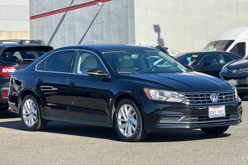 2018 Volkswagen Passat 2.0T SE