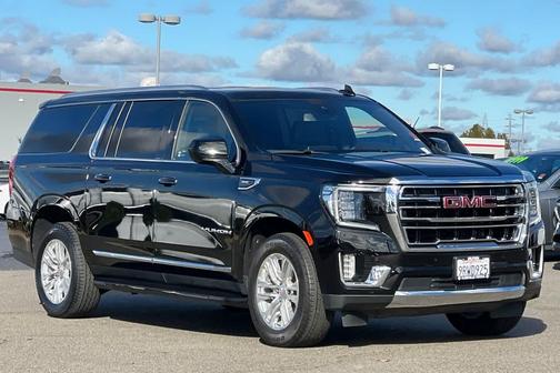 2023 GMC Yukon XL SLT