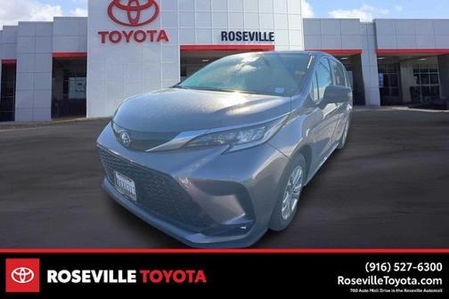 Predawn Gray Mica 2022 Toyota Sienna XSE 7 Passenger