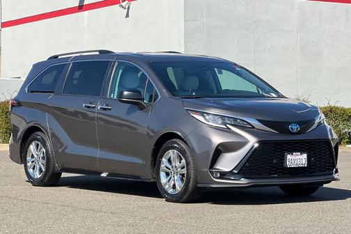 Predawn Gray Mica 2022 Toyota Sienna XSE 7 Passenger