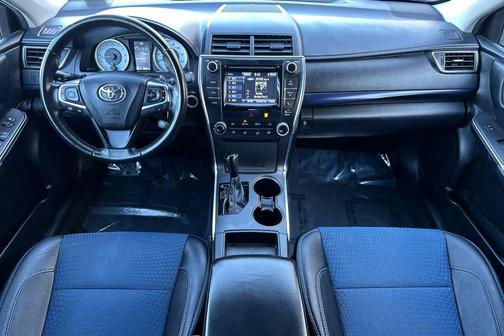 2016 Toyota Camry SE w/Special Edition Pkg