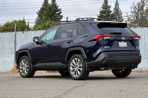Blueprint 2023 Toyota RAV4 XLE Premium