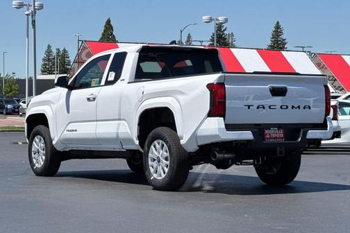 Ice Cap 2026 Toyota Tacoma SR5