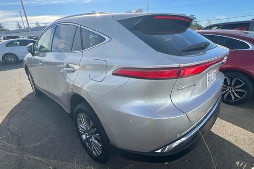 Titanium Glow 2022 Toyota Venza Limited