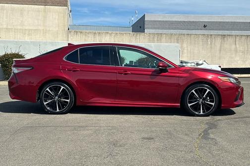 2018 Toyota Camry XSE