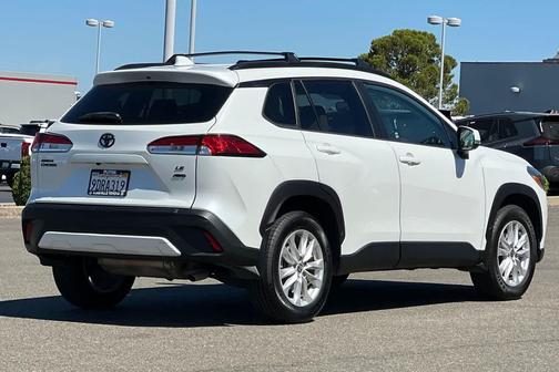 Wind Chill Pearl 2022 Toyota Corolla Cross LE