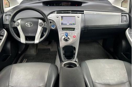 2014 Toyota Prius Plug-in Advanced