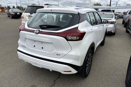 2021 Nissan Kicks SV