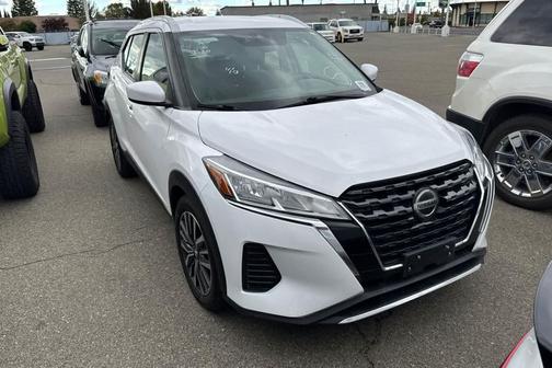 2021 Nissan Kicks SV