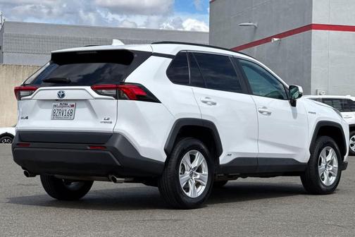 2021 Toyota RAV4 Hybrid LE