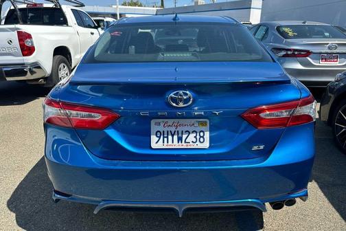 2020 Toyota Camry SE