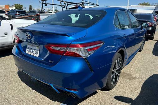 2020 Toyota Camry SE