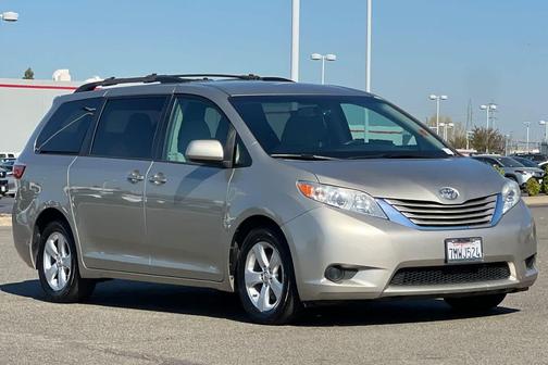 2015 Toyota Sienna LE