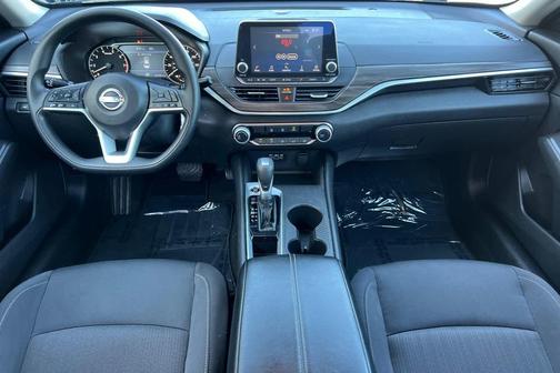 Super Black 2025 Nissan Altima SV FWD