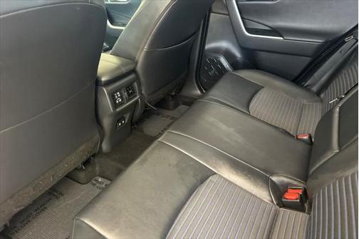 2020 Toyota RAV4 Hybrid SE