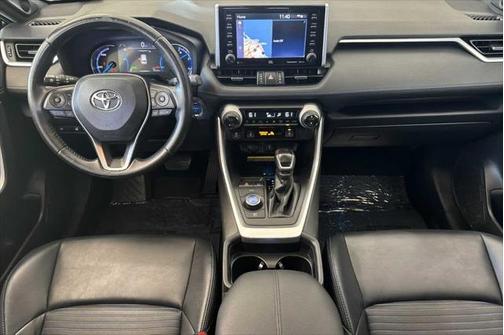 2020 Toyota RAV4 Hybrid SE