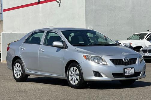Classic Silver Metallic 2010 Toyota Corolla LE