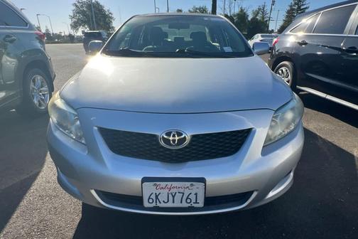 Classic Silver Metallic 2010 Toyota Corolla LE