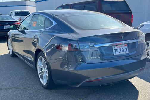 2015 Tesla Model S 85D