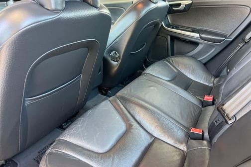 2012 Volvo S60 FWD 4dr Sdn