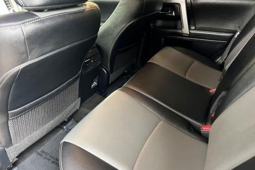 Ice Cap 2023 Toyota 4Runner SR5 Premium