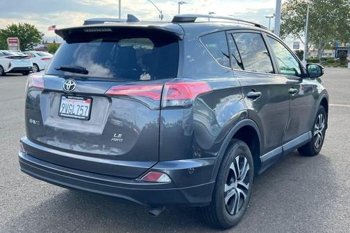 Magnetic Gray Metallic 2016 Toyota RAV4 LE