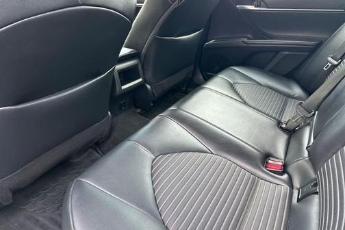 2024 Toyota Camry Hybrid SE