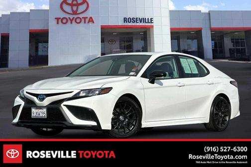 2024 Toyota Camry Hybrid SE