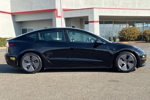 2022 Tesla Model 3 Standard Range
