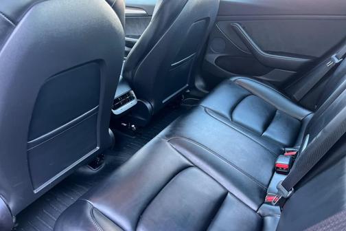 2022 Tesla Model 3 Standard Range