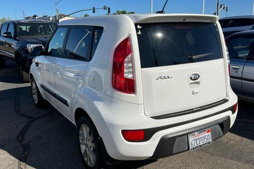 Clear White 2013 Kia Soul +