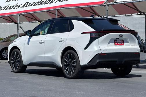 Wind Chill Pearl w/Midnight Black Metallic Roof 2026 Toyota bZ Limited