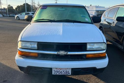 2003 Chevrolet S-10 Base