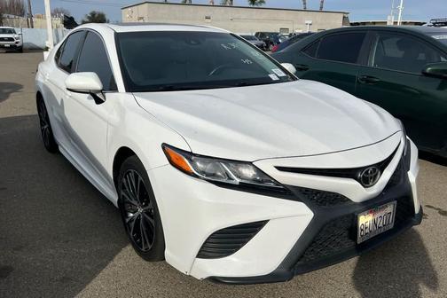 2018 Toyota Camry SE