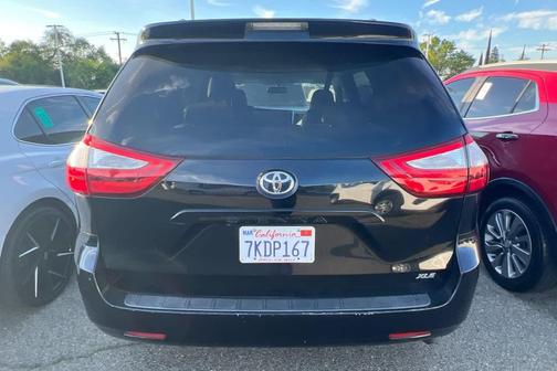 2015 Toyota Sienna XLE