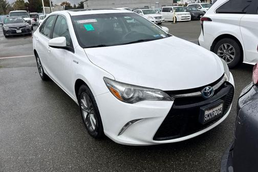 2017 Toyota Camry Hybrid SE