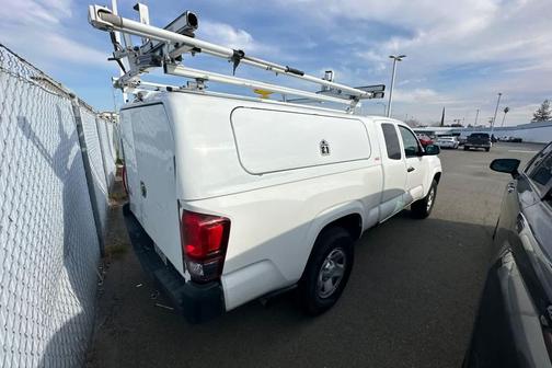 2022 Toyota Tacoma SR